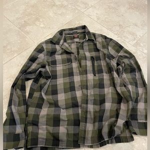 Men’s large wrangler over coat flannel